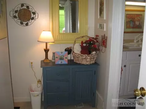 136 Davis Gentry Rd, Lansing, NC 28643 photo 4