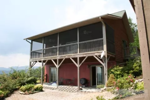 861 Bobcat Mountain Ln, Purlear, NC 28665 photo 8