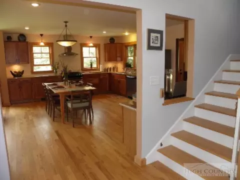 729 Graystone, Independence, VA 24348 photo 3