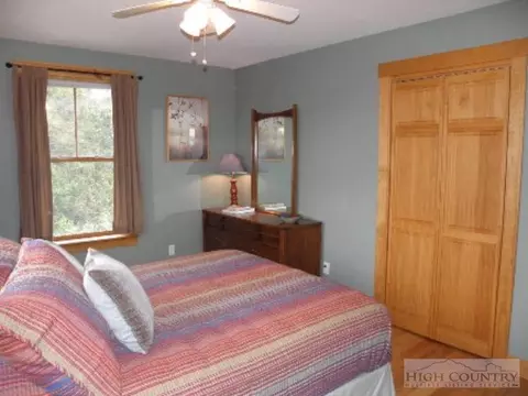 729 Graystone, Independence, VA 24348 photo 29