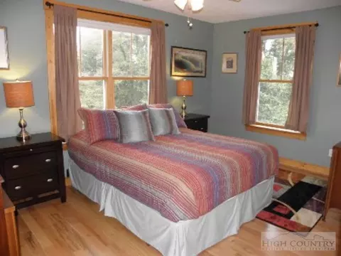 729 Graystone, Independence, VA 24348 photo 28