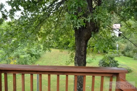 346 Main St, Jefferson, NC 28640 photo 4