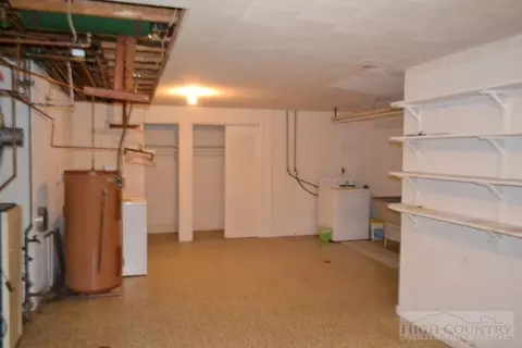 346 Main St, Jefferson, NC 28640 photo 3
