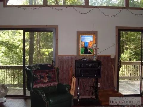142 Twisting Trl, Deep Gap, NC 28618 photo 5