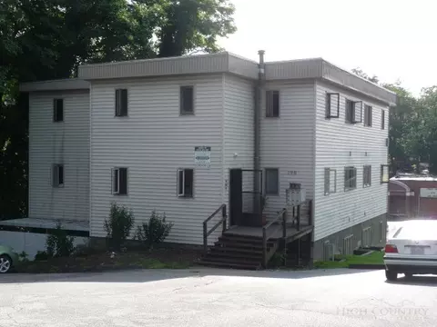 196 Oak St, Boone, NC 28607 photo 1