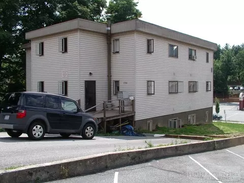 196 Oak St, Boone, NC 28607 photo 2