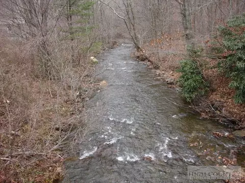 2107 Three Top Rd, Creston, NC 28615 photo 2