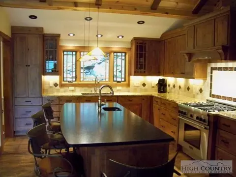 310 Chestnut, Boone, NC 28607 photo 7