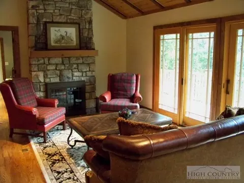 310 Chestnut, Boone, NC 28607 photo 9