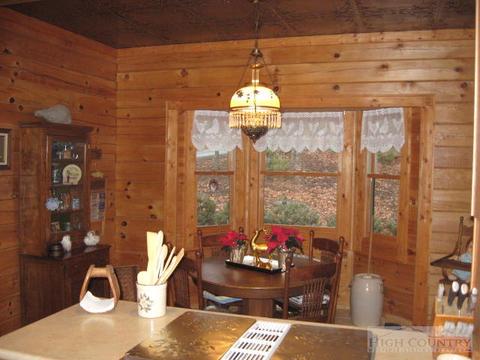 119 Sandy Pt, Deep Gap, NC 28618 photo 8