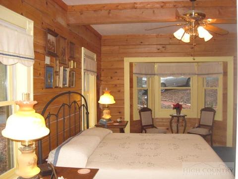 119 Sandy Pt, Deep Gap, NC 28618 photo 3