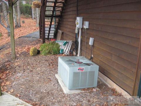 119 Sandy Pt, Deep Gap, NC 28618 photo 25