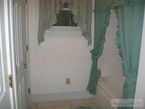 119 Sandy Pt, Deep Gap, NC 28618 photo 19