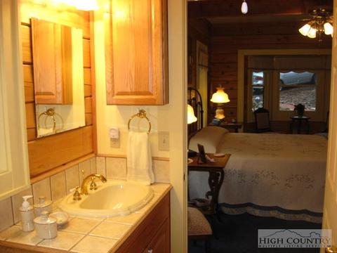 119 Sandy Pt, Deep Gap, NC 28618 photo 6