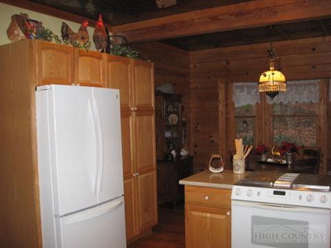 119 Sandy Pt, Deep Gap, NC 28618 photo 13