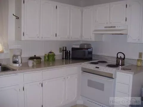 173 Spring St, Boone, NC 28607 photo 6