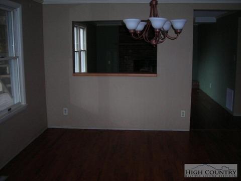 219 Hickory Knl, Deep Gap, NC 28618 photo 6