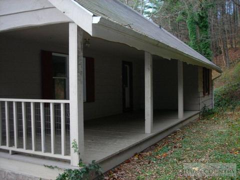 219 Hickory Knl, Deep Gap, NC 28618 photo 4