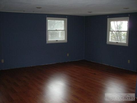 219 Hickory Knl, Deep Gap, NC 28618 photo 13