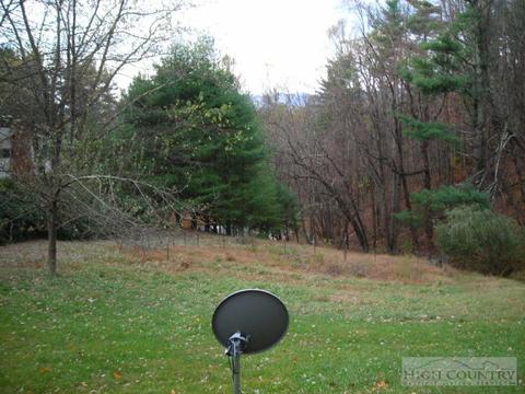 219 Hickory Knl, Deep Gap, NC 28618 photo 5