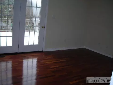 1086 Chestnut Ridge Trl, Seven Devils, NC 28604 photo 9