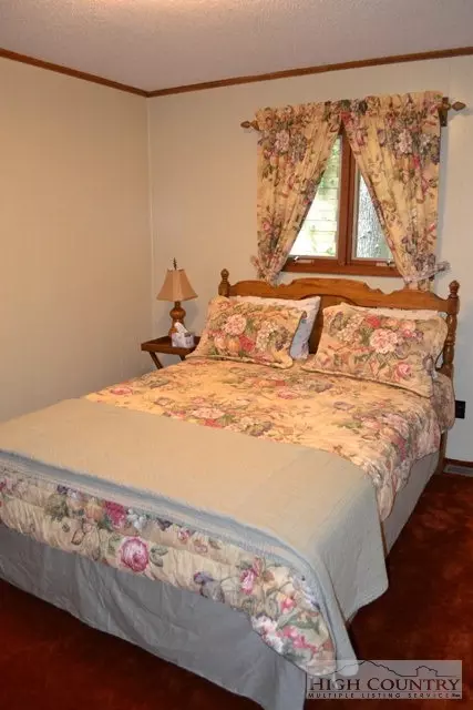 286 Deer Run, Deep Gap, NC 28618 photo 9