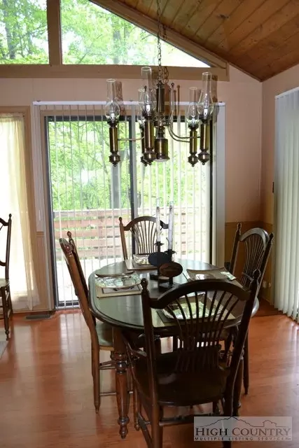 286 Deer Run, Deep Gap, NC 28618 photo 4