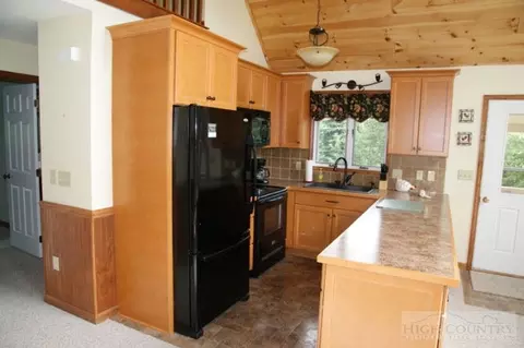 898 Brushy Fork Rd, Creston, NC 28615 photo 3