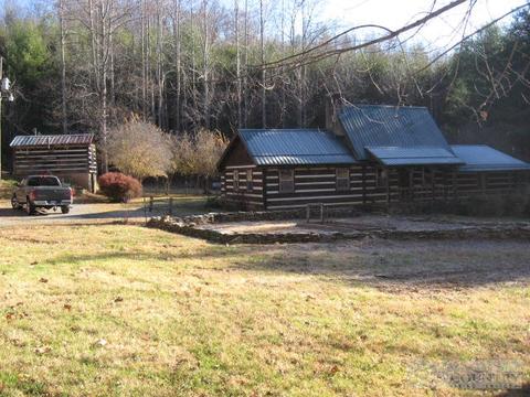 2539 Elk Creek Rd, Deep Gap, NC 28618 photo 2