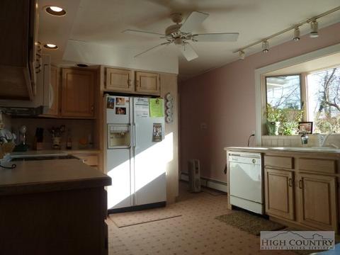 135 Chandy St, Boone, NC 28607 photo 11