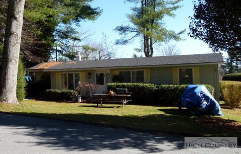 135 Chandy St, Boone, NC 28607 photo 4