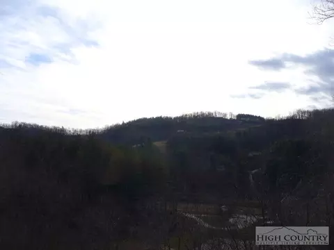 884 River Rdg, Boone, NC 28607 photo 2