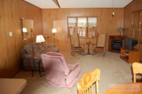 303 Elderberry Loop, Linville, NC 28646 photo 2