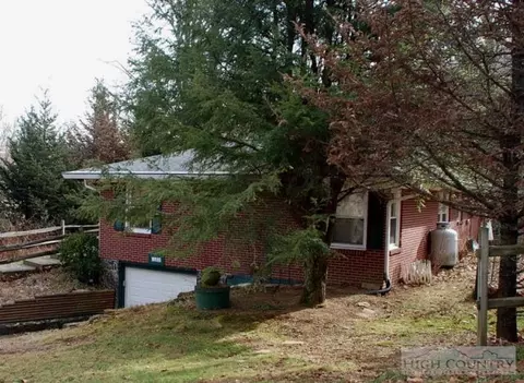 145 Ragan Rd, Todd, NC 28684 photo 2