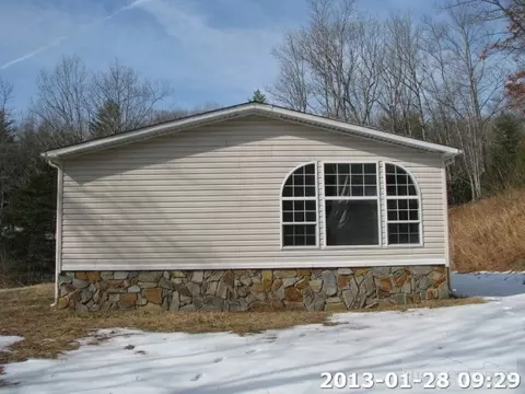 360 Moore Rd, Lansing, NC 28643 photo 9