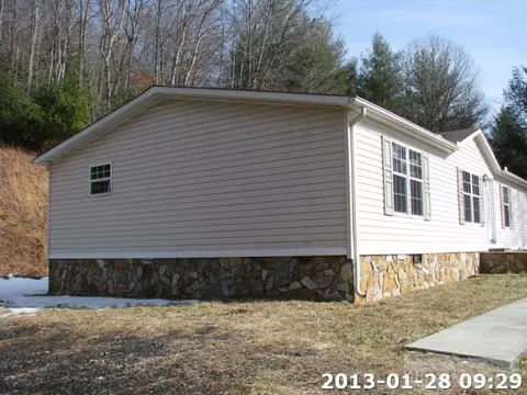 360 Moore Rd, Lansing, NC 28643 photo 1