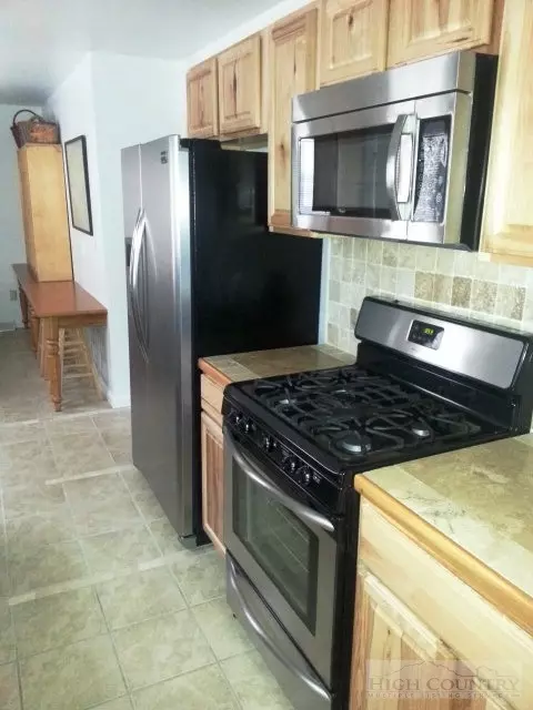 607 Farthing Hayes, Boone, NC 28607 photo 8