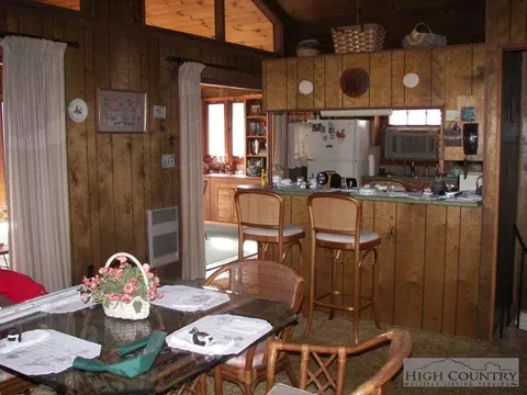 127 Sassafras, Deep Gap, NC 28618 photo 3