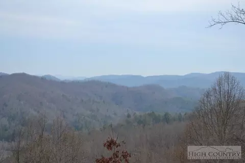 127 Sassafras, Deep Gap, NC 28618 photo 5