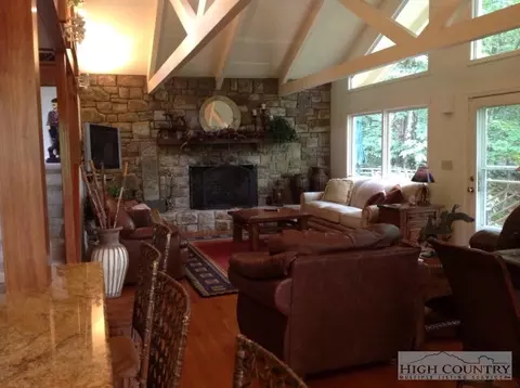 2457 Hickory, Boone, NC 28607 photo 6