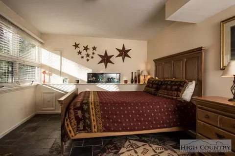 2457 Hickory, Boone, NC 28607 photo 17