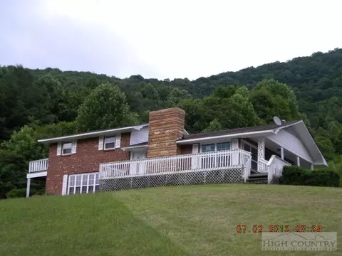 3873 Three Top, Todd, NC 28684 photo 1