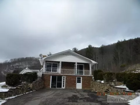 3873 Three Top, Todd, NC 28684 photo 2
