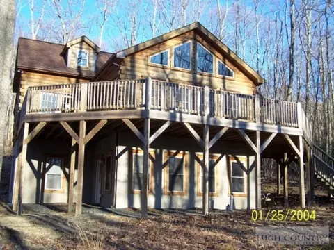 104 Hickory Ln, Beech Mountain, NC 28604 photo 1