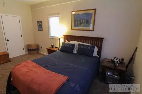 131 Maple Dr, Boone, NC 28607 photo 8