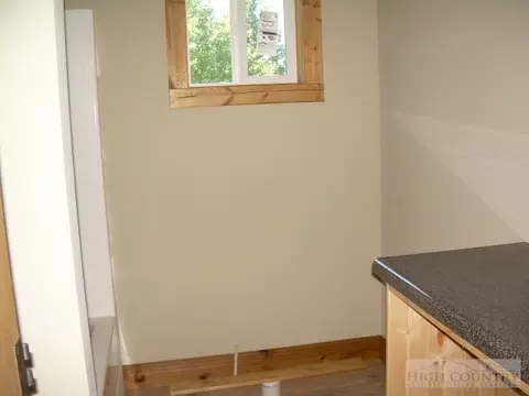 439 Crossmor Dr, Todd, NC 28684 photo 5