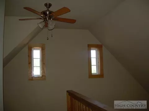 439 Crossmor Dr, Todd, NC 28684 photo 8