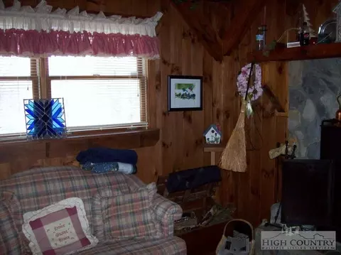 673 Alpine Way, Todd, NC 28684 photo 9