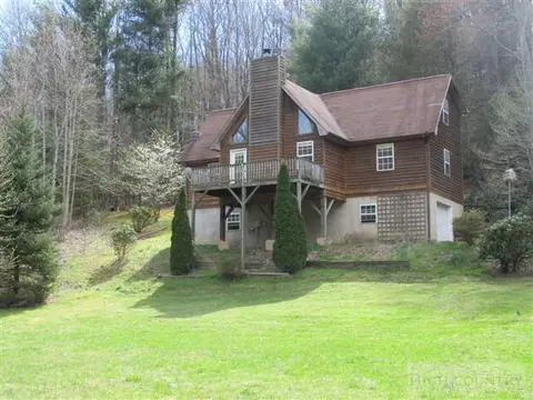 3192 Wildcat Rd, Deep Gap, NC 28618 photo 2