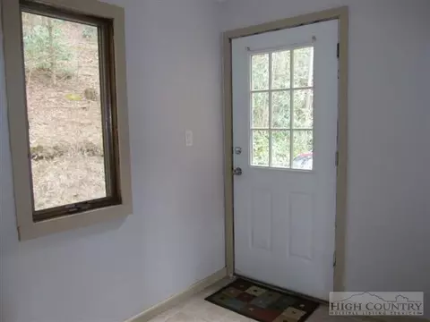 3192 Wildcat Rd, Deep Gap, NC 28618 photo 8